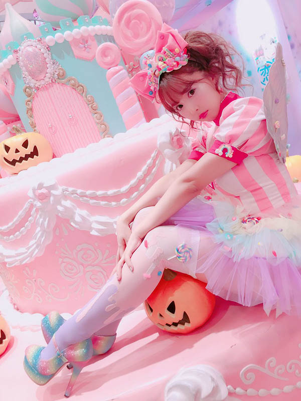 看了更想搗蛋！特蒐性感版的「萬聖節裝扮」，橋本有菜被小惡魔化還是超誘人