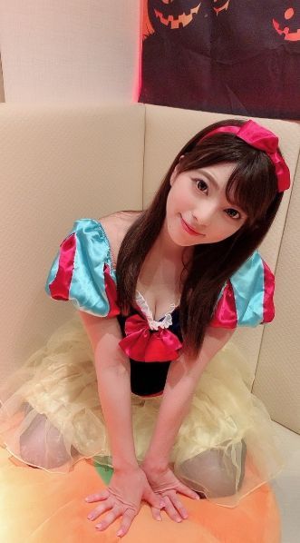 看了更想搗蛋！特蒐性感版的「萬聖節裝扮」，橋本有菜被小惡魔化還是超誘人