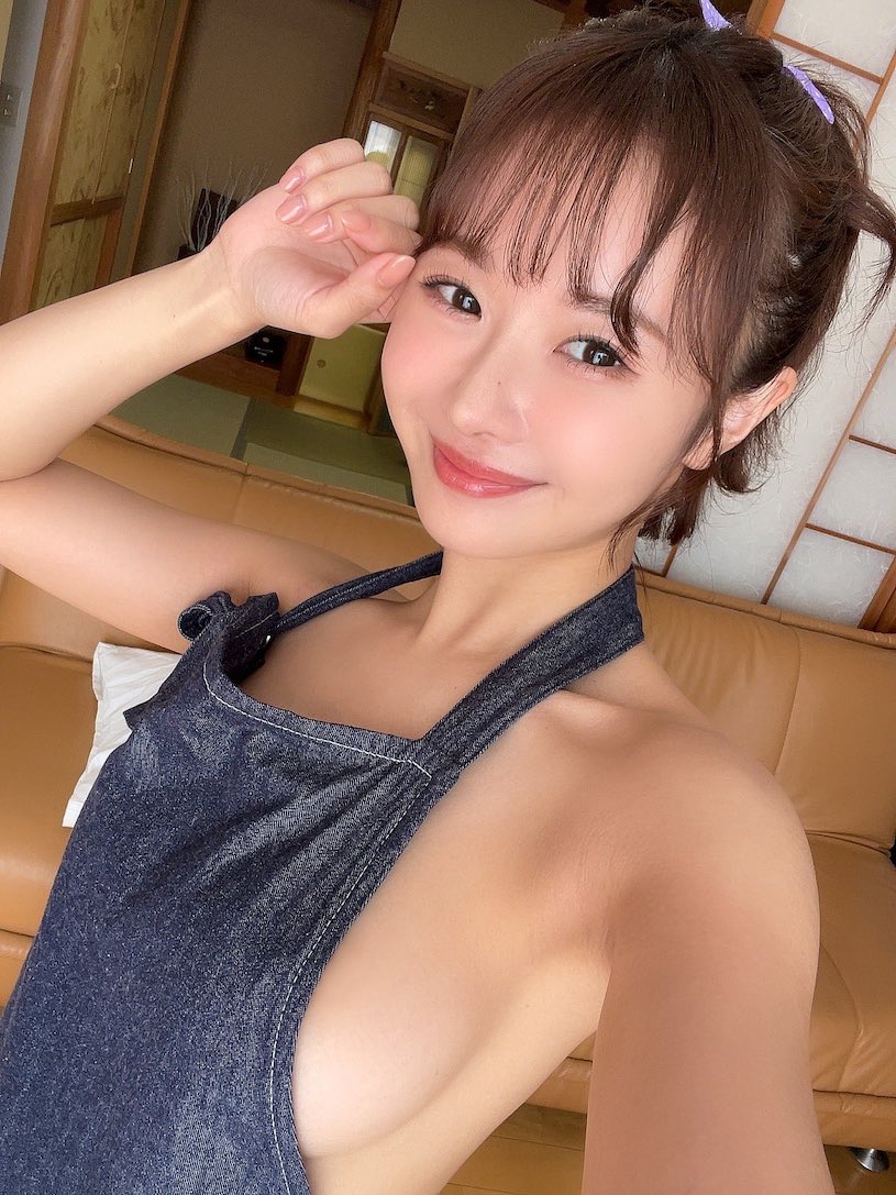 出道就玩多人運動!暗黑界最風騷E奶小馬「栗山莉緒」!