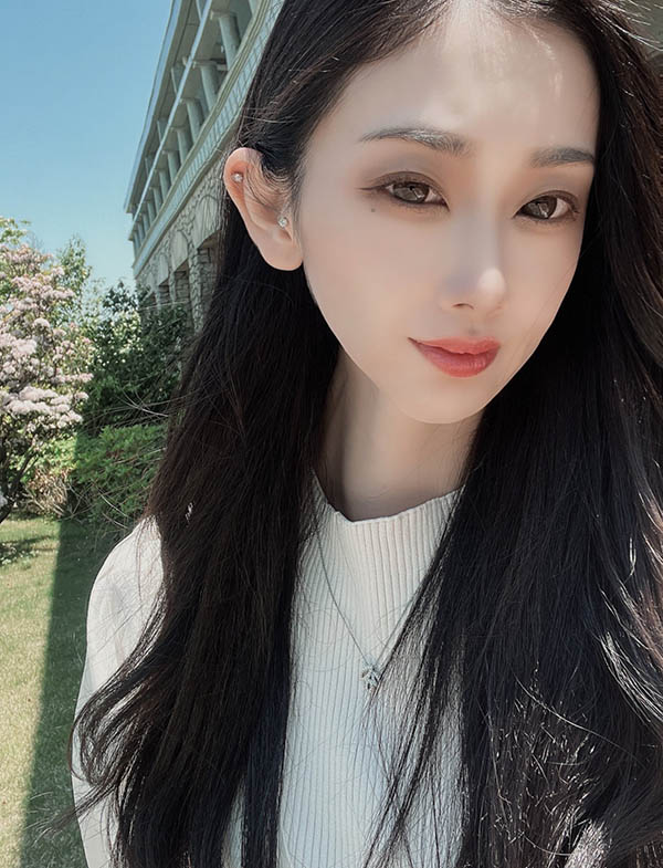 本命の人妻《小松杏》決定下海終結無性生活憑實力開創Madonna新一代