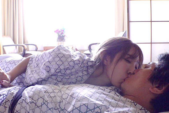 臉蛋跟技巧都超讚的小三! 「小宵虎南」的偷情溫泉之旅,兩天一夜做個不停!