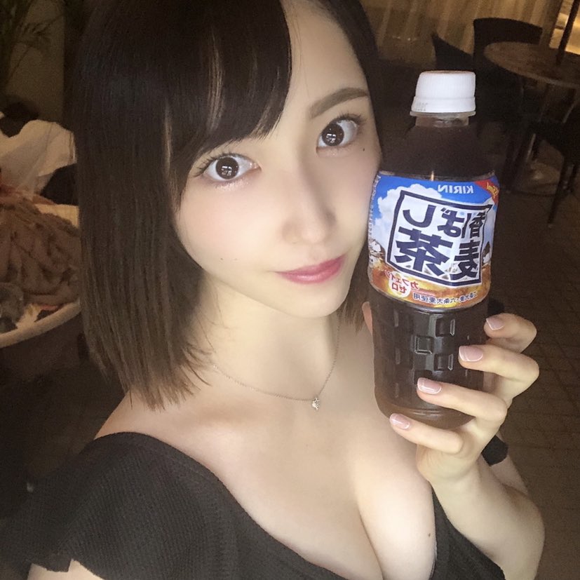 白晰美乳解放！ E罩杯果汁店女孩「本上麥」SOD專屬出道！