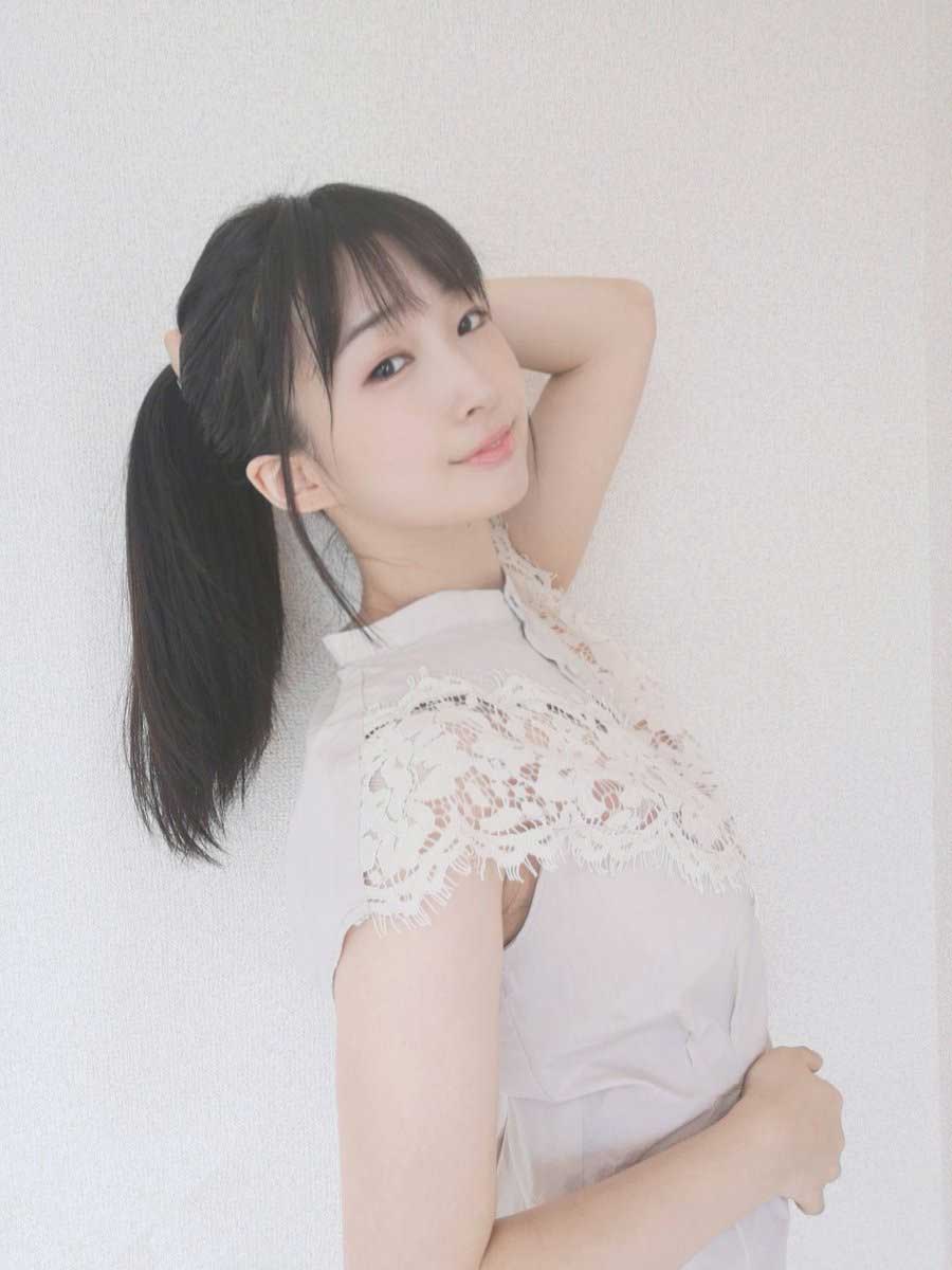 高雅氣質！ 巨乳小馬「月野香澄」出道！