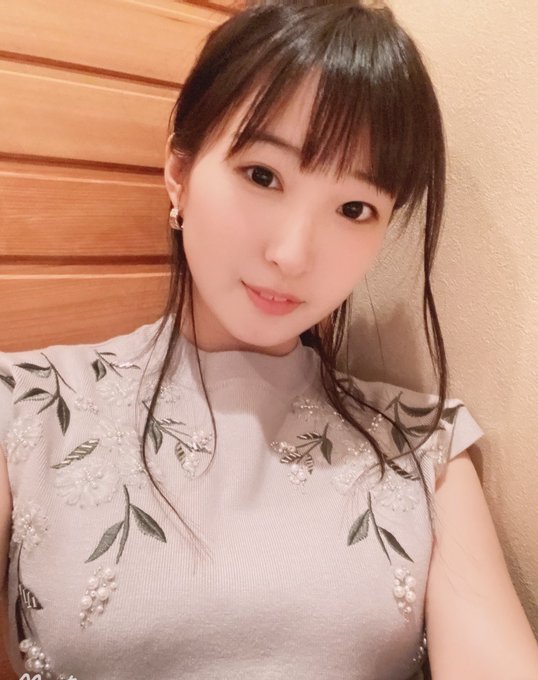 高雅氣質！ 巨乳小馬「月野香澄」出道！