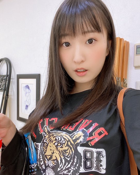 高雅氣質！ 巨乳小馬「月野香澄」出道！