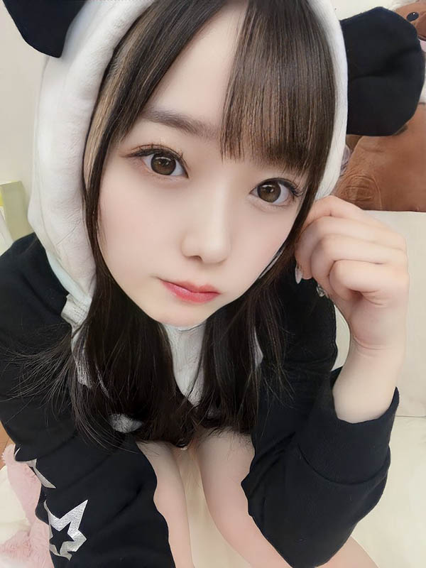 嬌小雪白美少女「高瀨裡奈」，唇紅齒白「F奶超豐滿」！