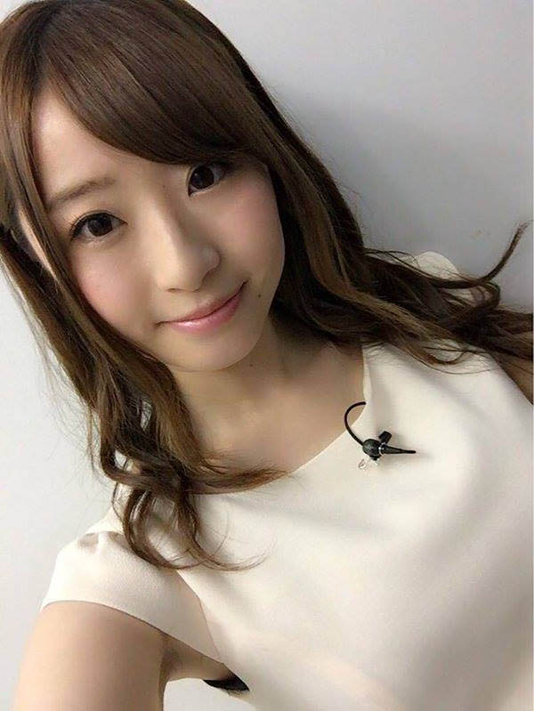 人氣四冠女王「初美沙希」E奶超養眼，「極品渾圓胸型」看點滿滿！