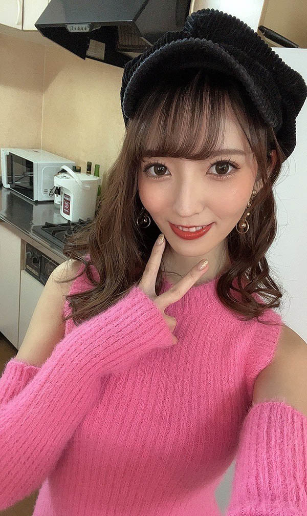 沒理由不下海！性慾強+賺學費… 甜心奶姬《小花暖》白虎身殺傷力強