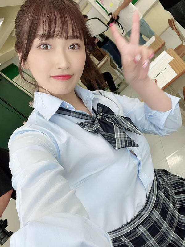 100公分超兇G奶正妹「美園與花」,「微肉性感小馬外型」超誘惑!