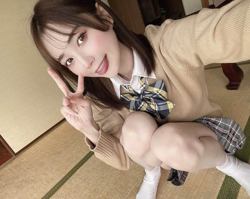 168公分超高挑長腿妹「本田桃」,臉蛋甜又有「超細白美乳」!