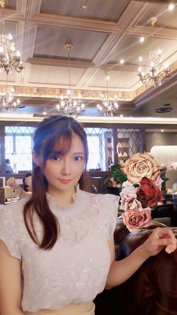 狂吸上千次觀看！魔鬼身材新人女優「詩音乃蘭」穿著性感女僕裝搖來搖去…！