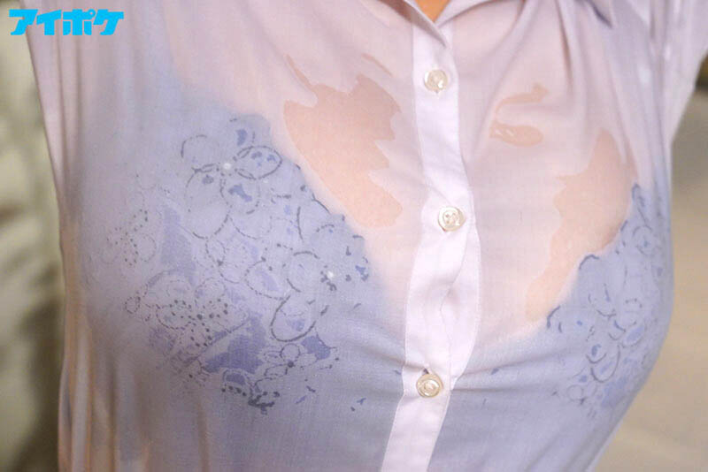 出差遇上豪大雨！大奶女上司「八蜜凜」濕身誘惑讓處女下屬受不了了！