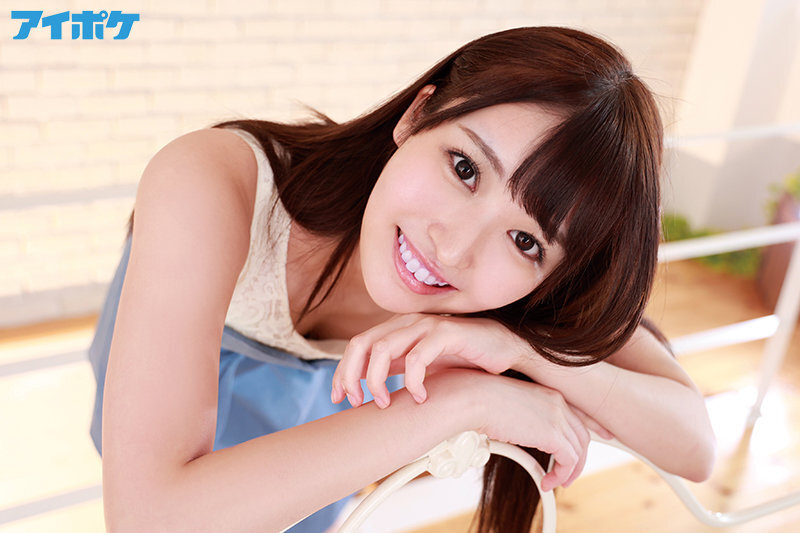 新星美少女《姬乃雪》展現吃貨本色神之舌銷魂吃模樣讓人忍不住想餵食