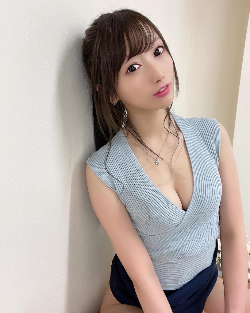 真人版海夢! D奶正妹「西宮夢」胸型渾圓,曲線超挑逗!