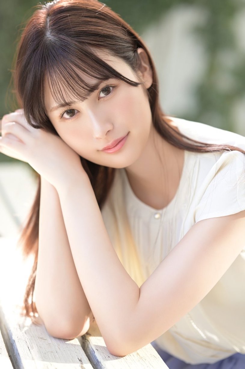 S1 顏值超高的神級新人！ 「雪白嫩肌＋逆天長腿」超勾人！