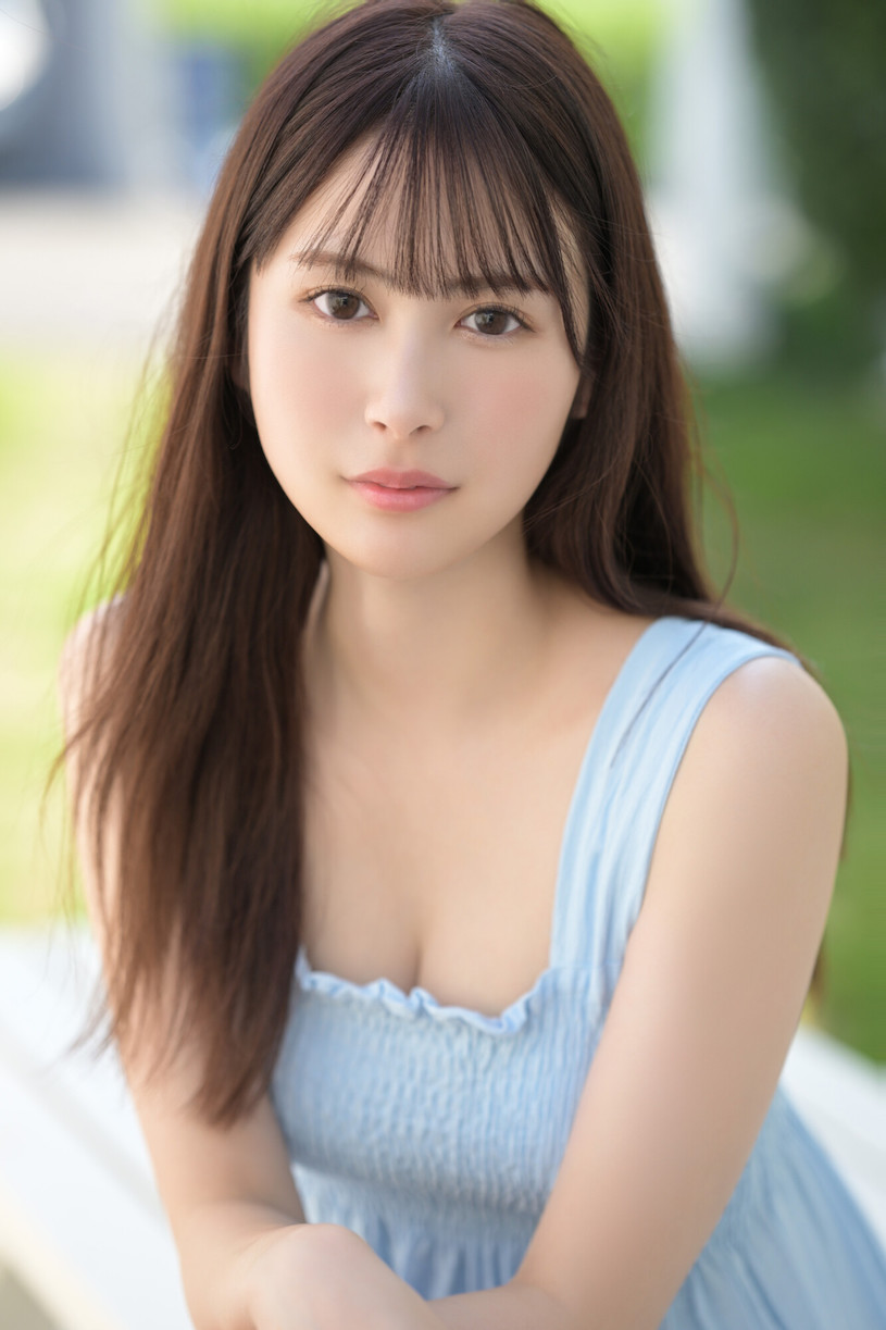 S1 顏值超高的神級新人！ 「雪白嫩肌＋逆天長腿」超勾人！