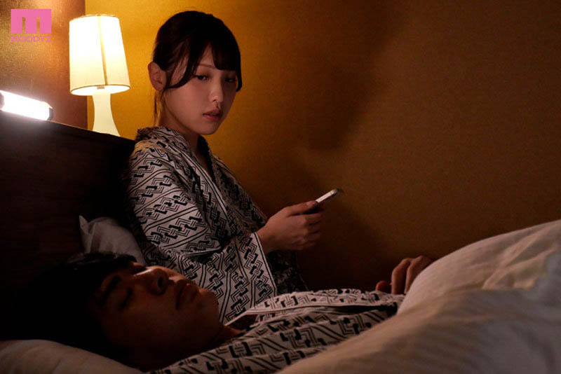 婚前最後的放蕩! 「白桃花」與絕倫男的「溫泉出軌性愛」,發現太爽婚後繼續戰?