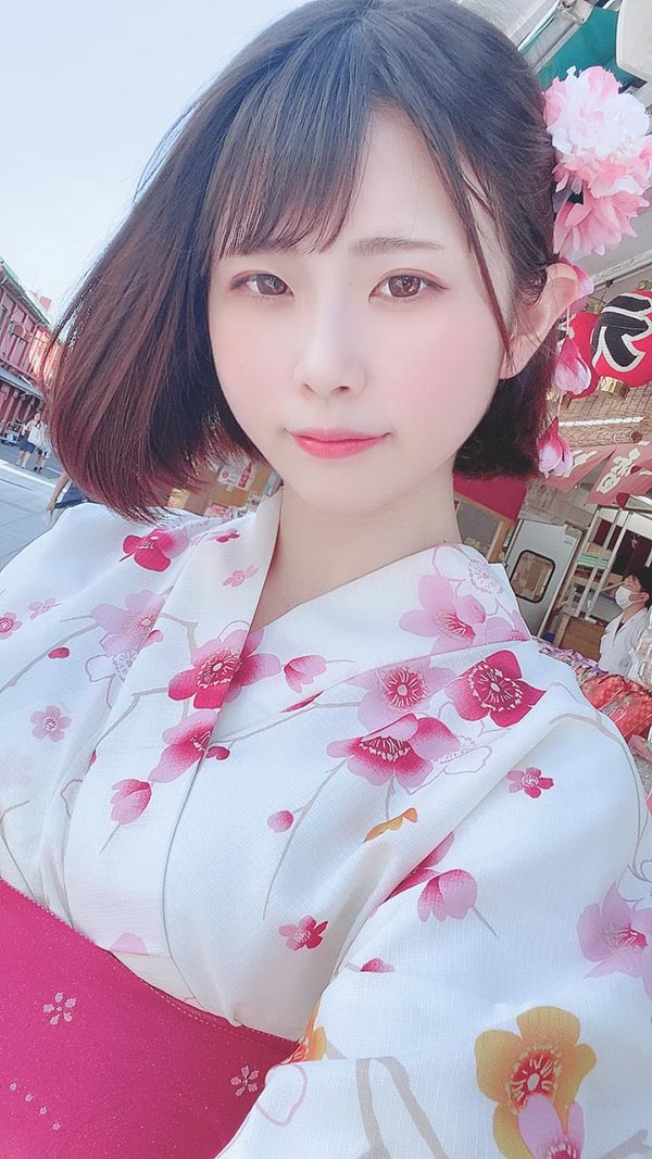 G罩杯火辣新人「葵伊吹」推特福利真空帽T辣翻粉絲、粉絲人數直線上漲!