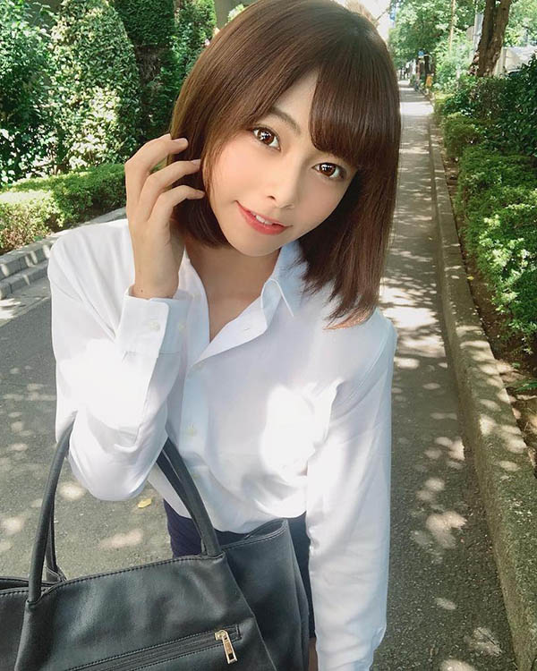 出道前就是業餘愛好者! F奶「岬梓」臉蛋甜、曲線辣,巨乳超誘惑!