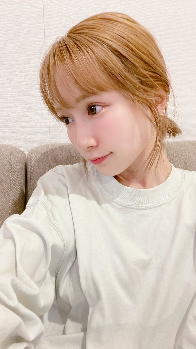 沒車搭要來我家嗎?正妹女同事「小島南」無防備美乳誘惑,背著老婆也要上!