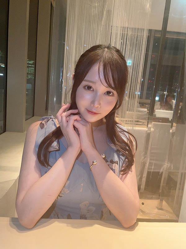 爸媽同意才下海！世紀の美少女《白川柚子》18歲AV出道膚白貌美超能幹