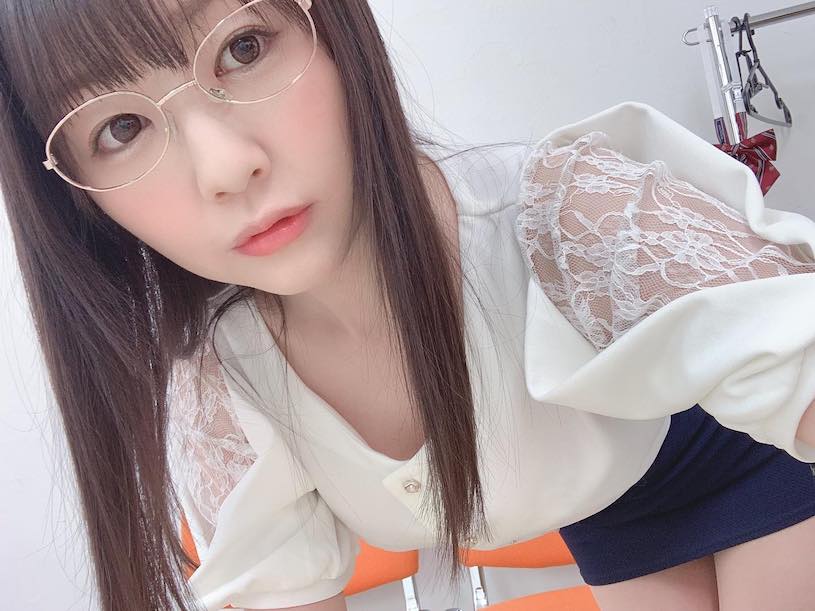 拍過1500多部！ 16年都是童顏美乳的正妹女優「蕾」!