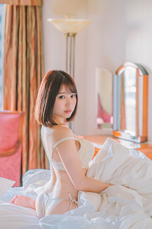 童顏巨乳安達夕莉：媽媽說有要事相談，該不會…我拍AV被抓到了吧？ ……