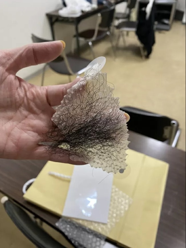 拍寫真要用的！流川莉央的人工陰毛現形！