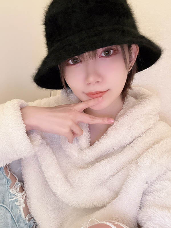 從粉絲變成女主角！純愛系美少女不再偶像崇拜直接下海一圓AV女優美夢