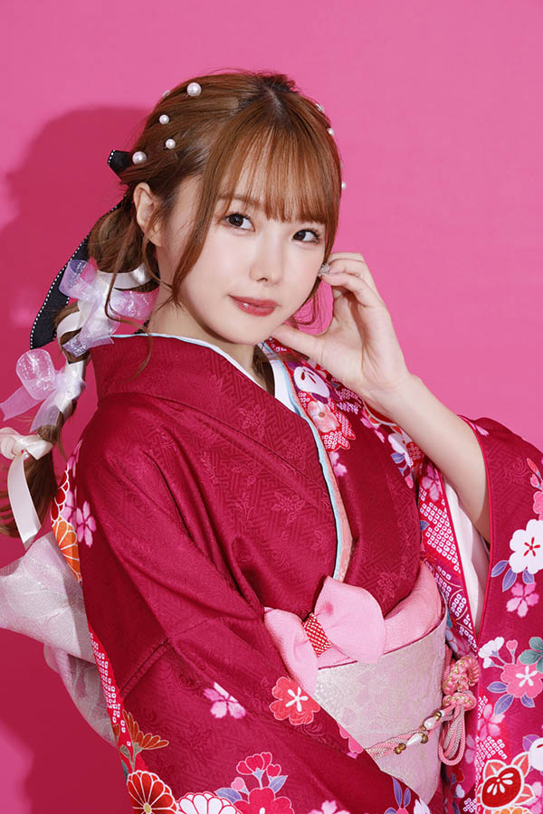 放開那女孩…讓哥來！合法18歲再+1 童顏小馬就是讓人忍不住想摧殘