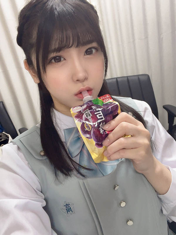 極品！18歲系AV女優清純無辜顏只是障眼法榨汁神器一出千萬子孫不保