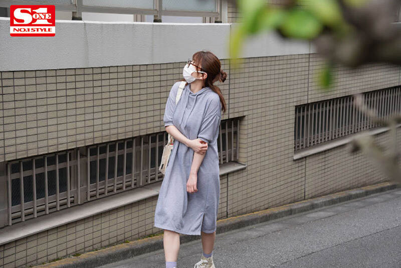 J罩杯神乳「鷲尾芽衣」史上最高潮作品,插入0.1秒後就「潮吹大絕頂」!