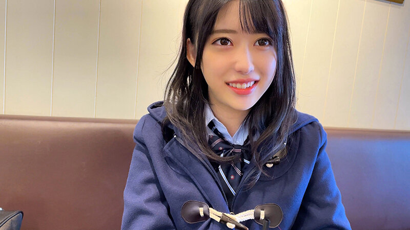 G罩杯「JK制服妹」為了賺零用錢約糖爹,見面後還同意被中出!