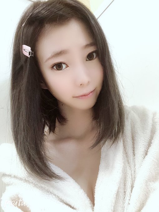 雪嫩白肌！ 美乳羽球美少女「高梨有紗」出道卻自曝原職業是…