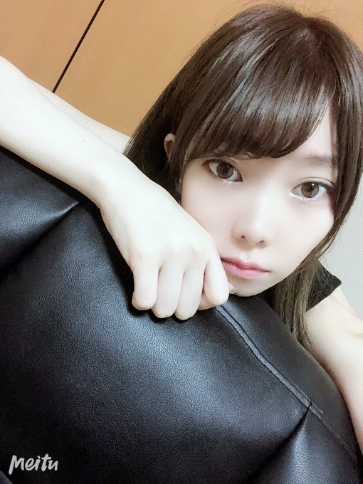 雪嫩白肌！ 美乳羽球美少女「高梨有紗」出道卻自曝原職業是…