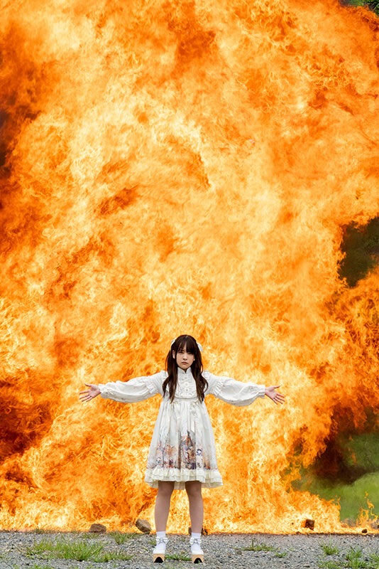 花了720萬日幣(37萬人民幣)拍出的作品！這位頂級美少女最後也最強的噱頭是？ ……