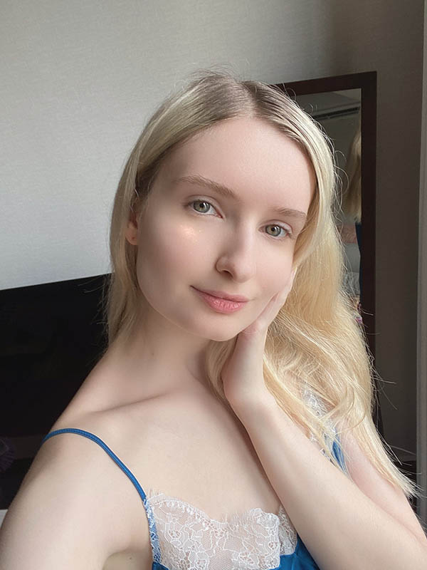 白肌美妖精！長腿C罩杯歐洲美少女「艾瑪・羅倫斯」出道！