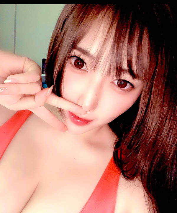 健身房有裸男軍團！七海ティナ(七海蒂娜)不開心！