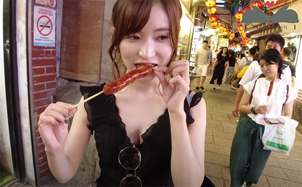 最美觀光大使！女優「天使萌」以「台灣虛擬約會」為題，驚喜現身九份幸福吃美食