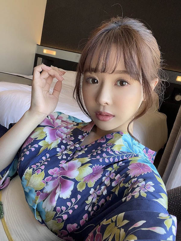 E奶人妻「栗山莉緒」結婚3週年慘被多人玷污，溫泉旅館閒逛...被抓去當玩具！