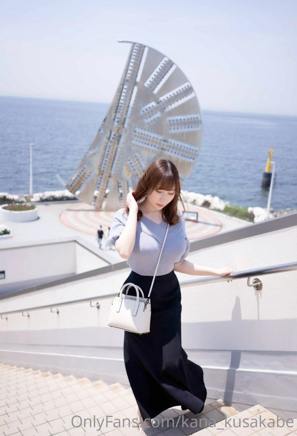 當年我常嘴的小胸「日下部加奈」,10年後成長為「J奶爆乳妹」,用乳技把我征服...