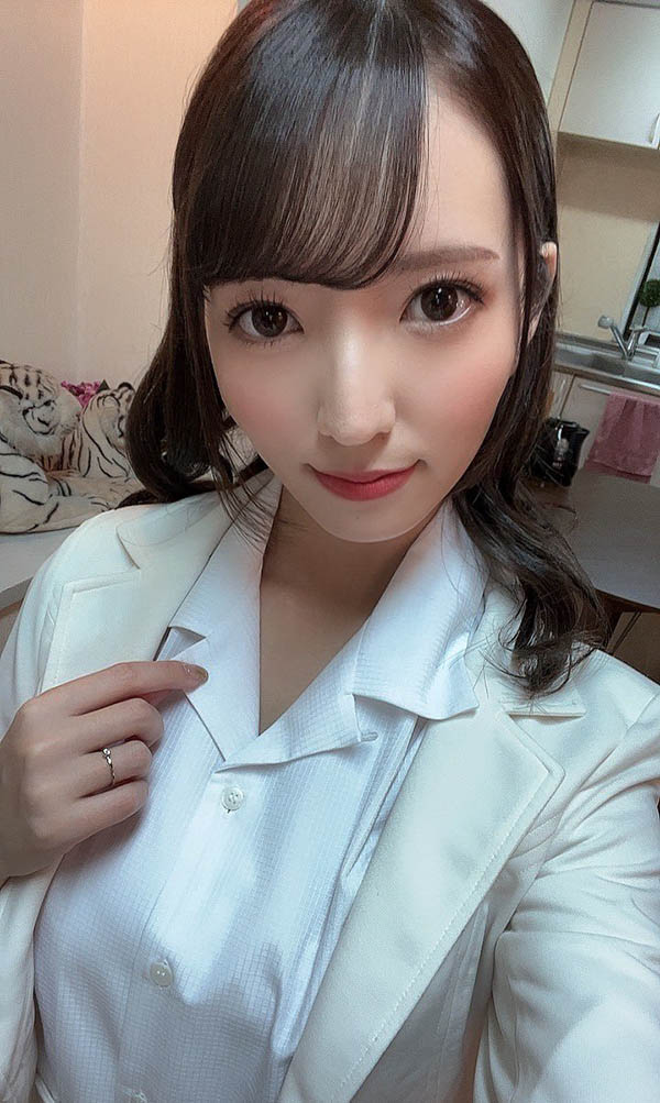 沒理由不下海！性慾強+賺學費… 甜心奶姬《小花暖》白虎身殺傷力強