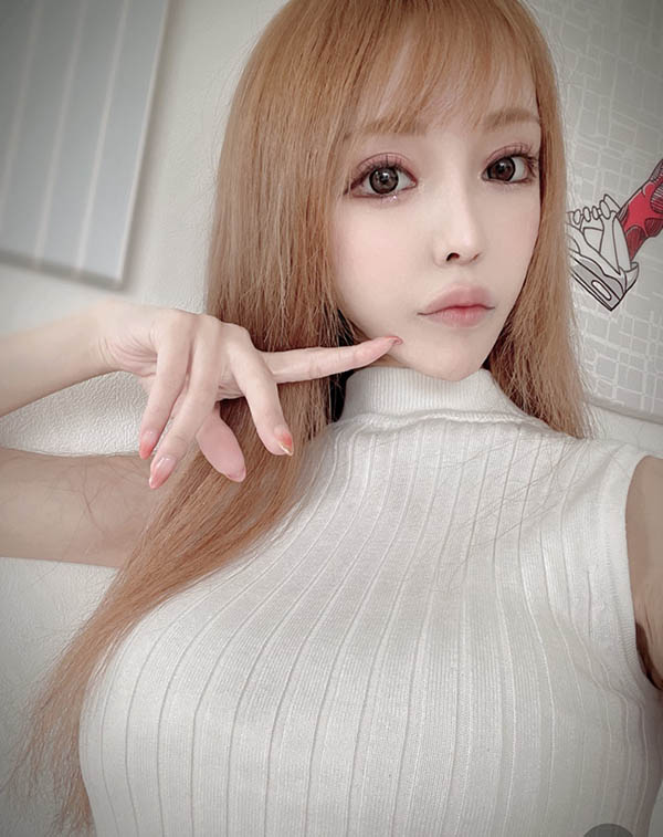 明日花接班? !辣妹系女優《百合咲潤》野心藏不住骨感風騷體超吸精