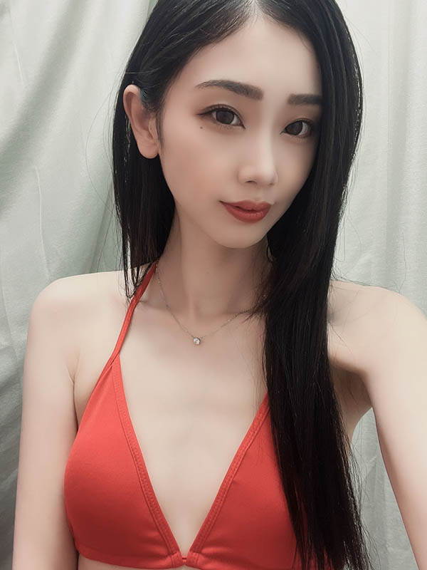 本命の人妻《小松杏》決定下海終結無性生活憑實力開創Madonna新一代