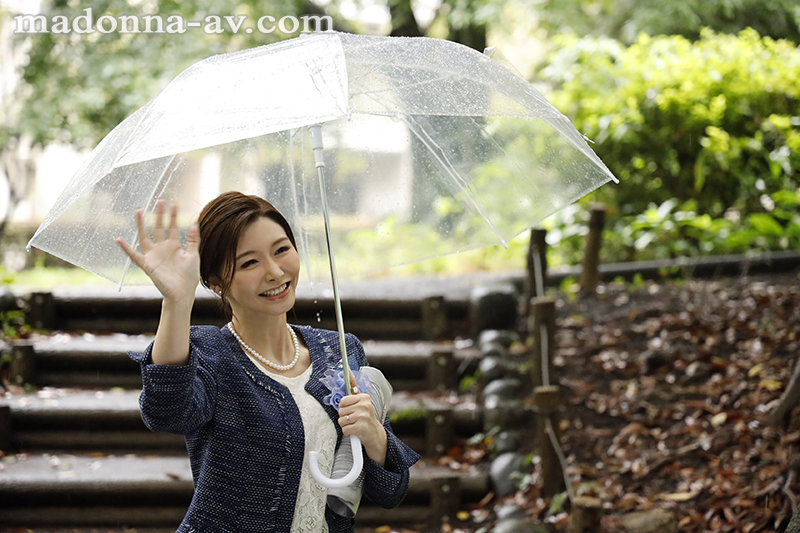 順利畢業繼母「獻」身以茲獎勵給摸還不夠…主動又吸又搖送上高潮！