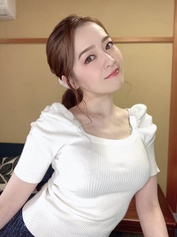 超美裸體的理科女！ E奶芭蕾首席舞者「藤環奈」下海當騷婦！