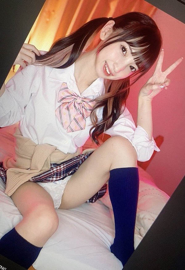 萌虎出閘!18歲系AV女優《冬愛琴音》俏皮小虎牙X發育未熟體太欠欺