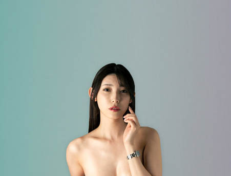 看到粉嫩乳首癡欲爆發…忍不住動手動腳還動口只想嚐一口變成啪啪啪