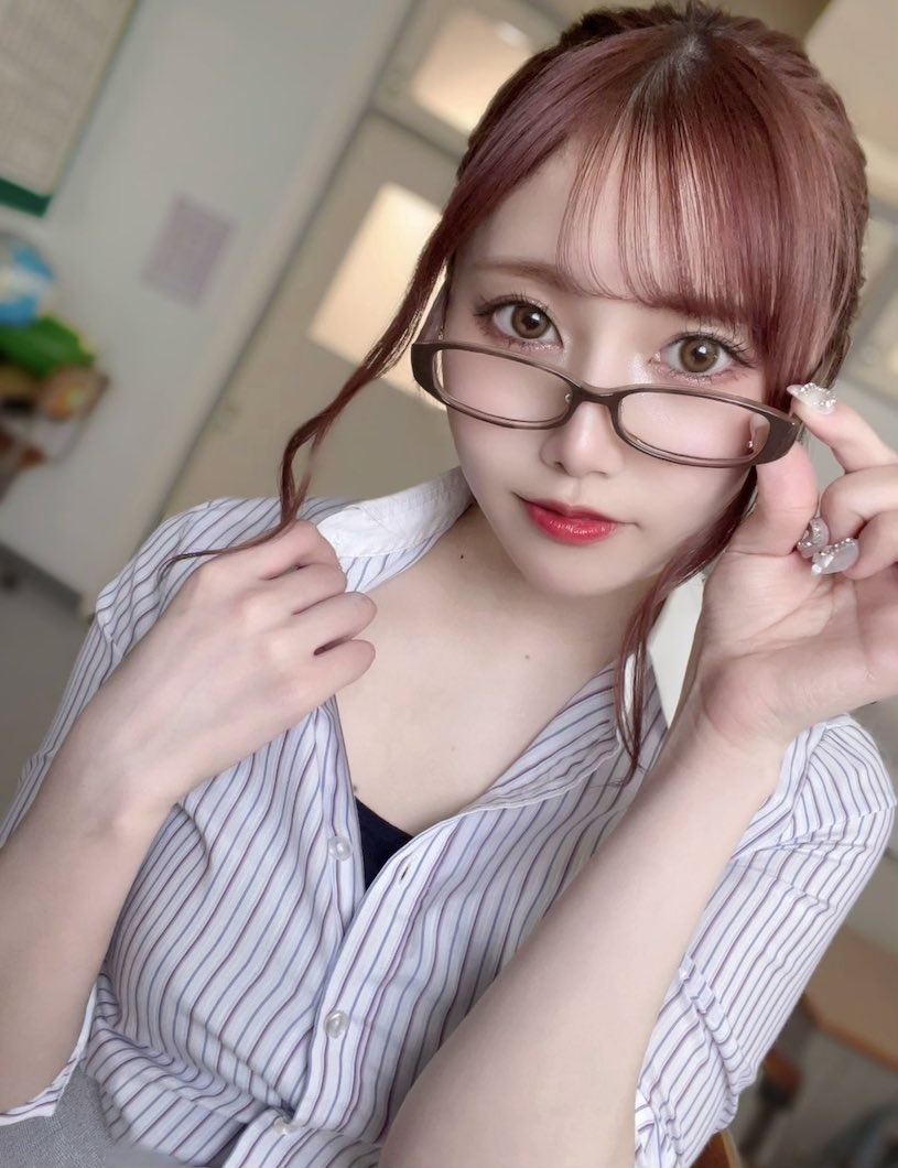 當過女僕店員和風俗娘! 22歲F奶「齋藤亞美里」成新一代發片機!