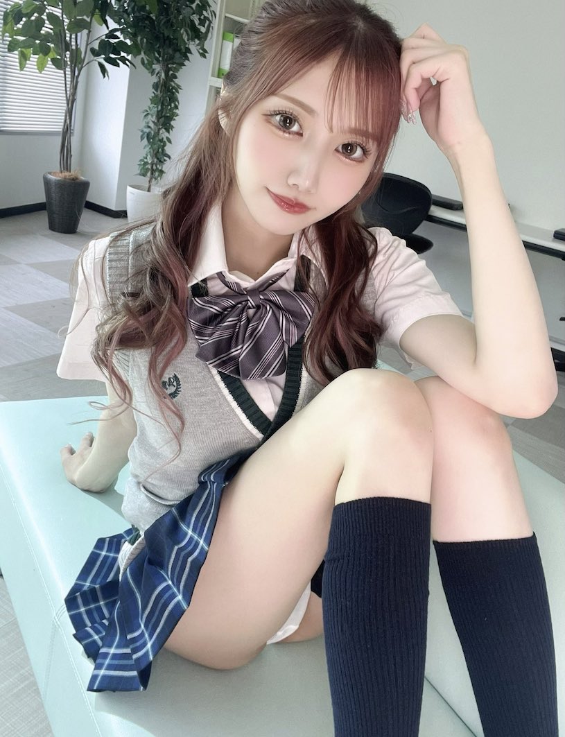 以「日本第一性愛女士」出道，E奶「齋藤亞美里」成白辣妹界最頂尤物！